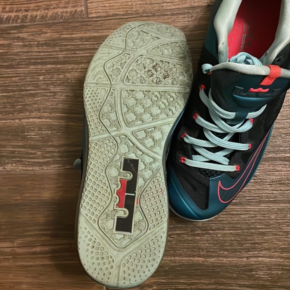 Nike, Lebron 11 high top - Picture 2 of 4